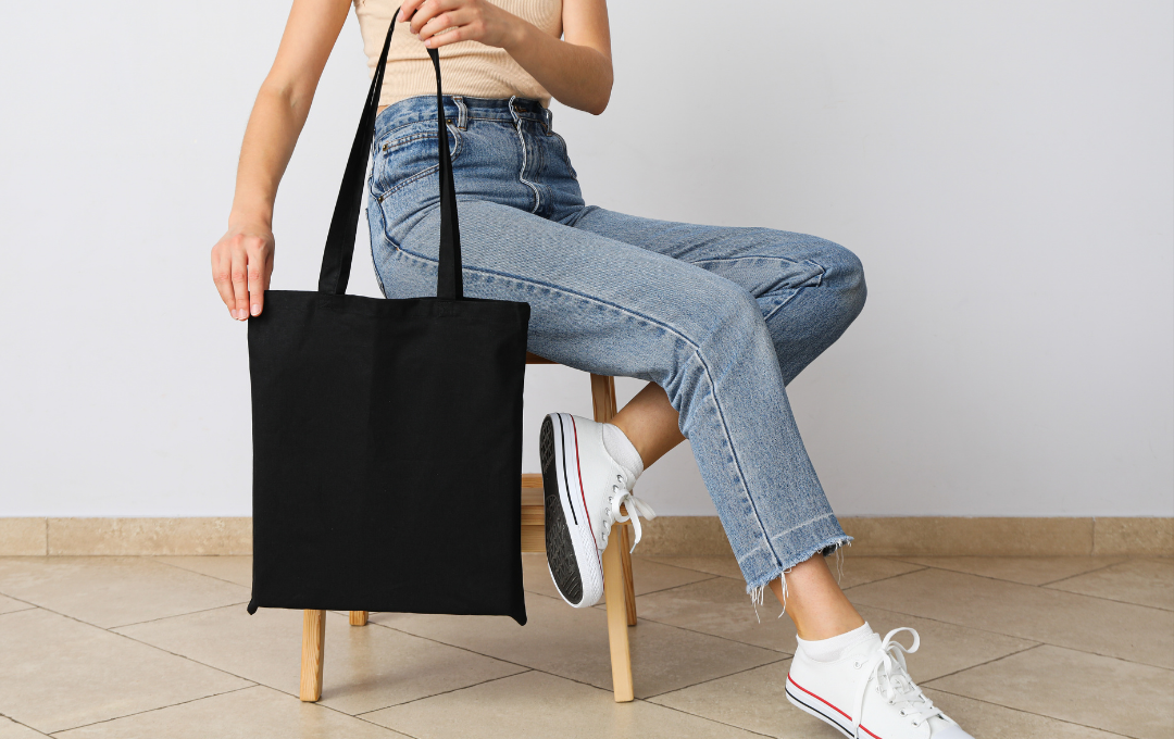Why a Tote with Zipper Is the Best Bag for Busy Women