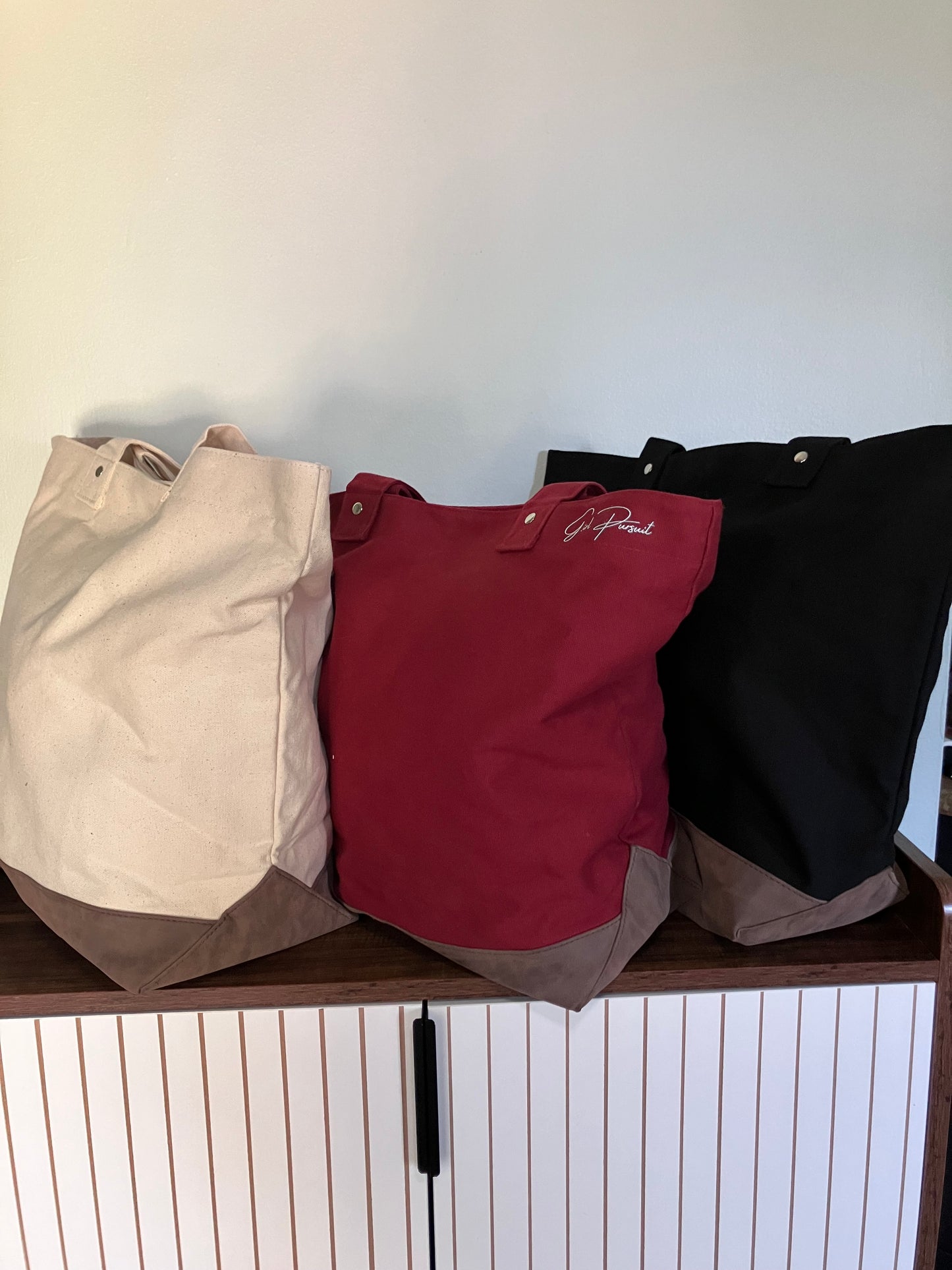 Chic Travel Tote Bag- Stylish & Versatile tote for Women