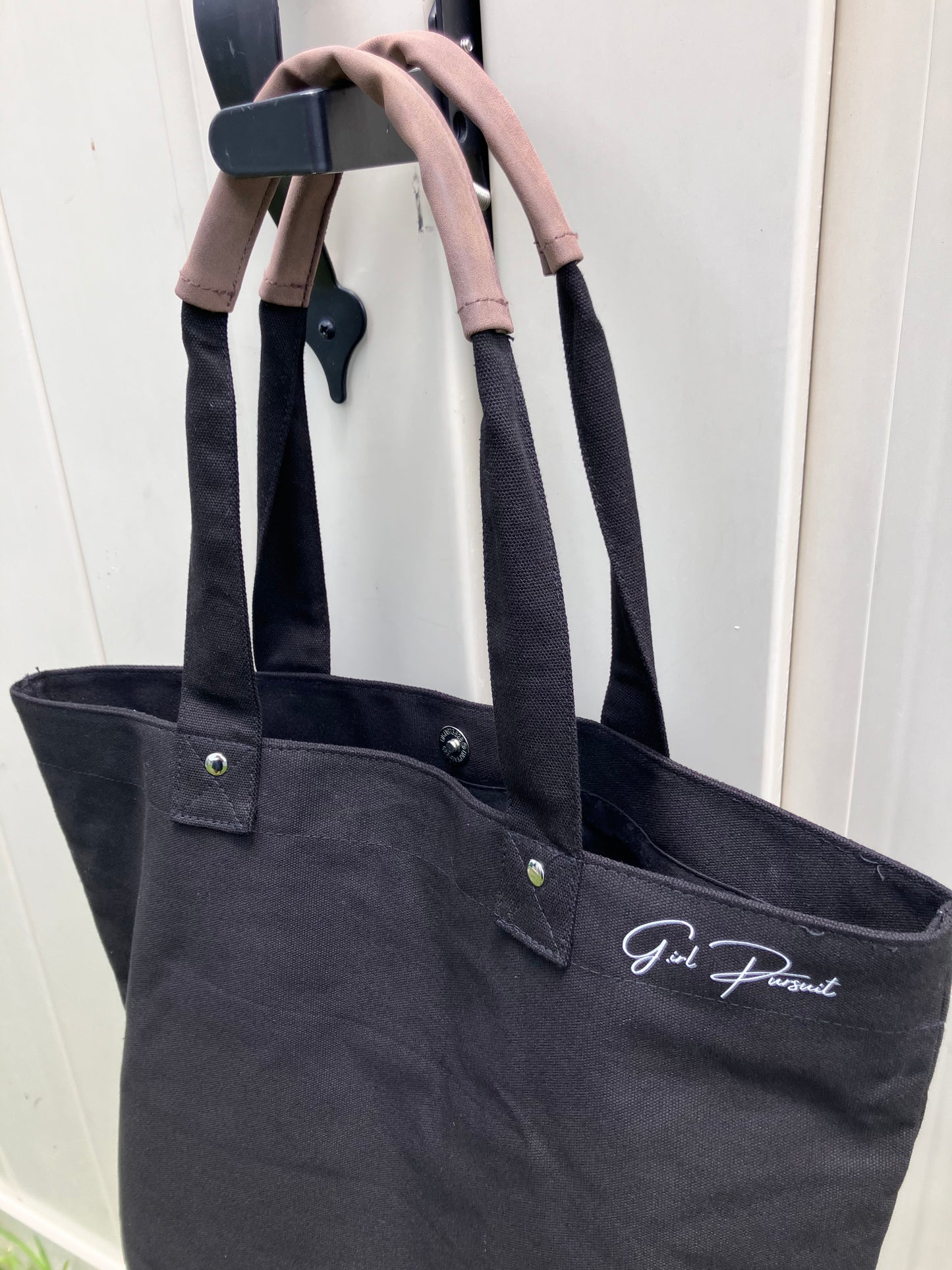 Chic Travel Tote Bag- Stylish & Versatile tote for Women