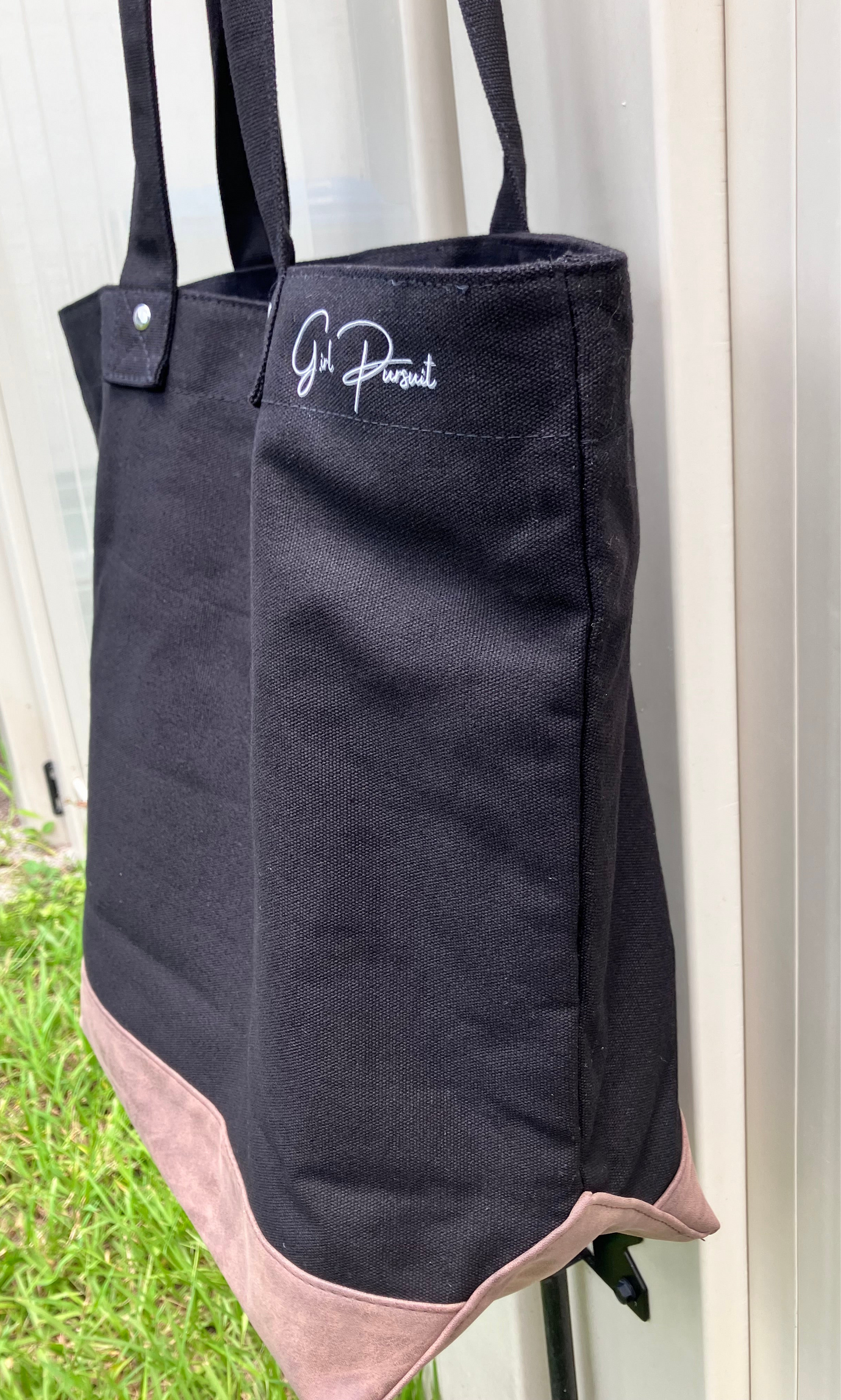 Chic Travel Tote Bag- Stylish & Versatile tote for Women